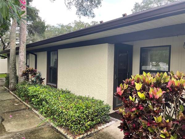 1330 DAFFODIL PL #2002, Dunedin, FL 34698