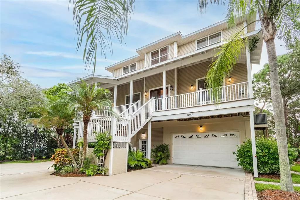 Crystal Beach, FL 34681,897 POINT SEASIDE DR