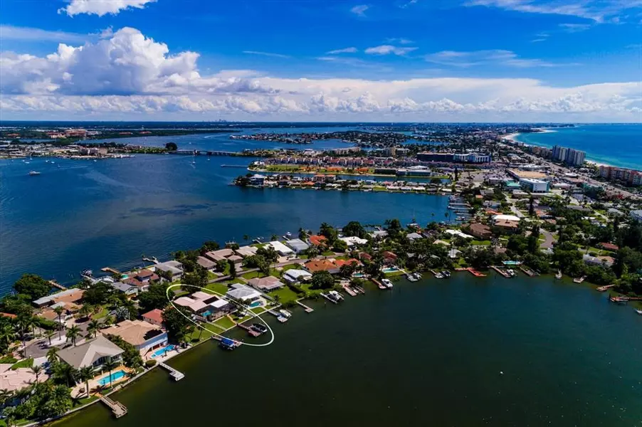 15540 REDINGTON DR, Redington Beach, FL 33708