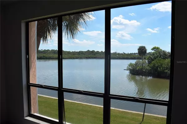 1 WINDRUSH BLVD #50, Indian Rocks Beach, FL 33785