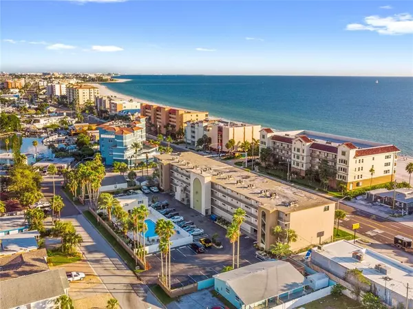 Madeira Beach, FL 33708,14001 GULF BLVD #305