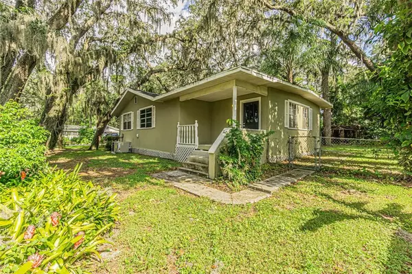 1317 W HUMPHREY ST, Tampa, FL 33604