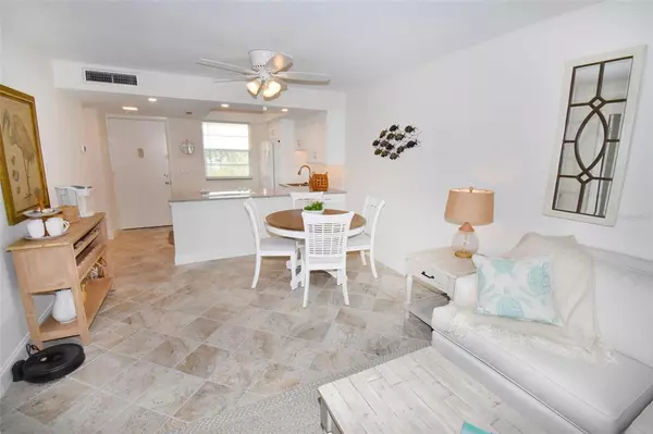 Longboat Key, FL 34228,4350 CHATHAM DR #305