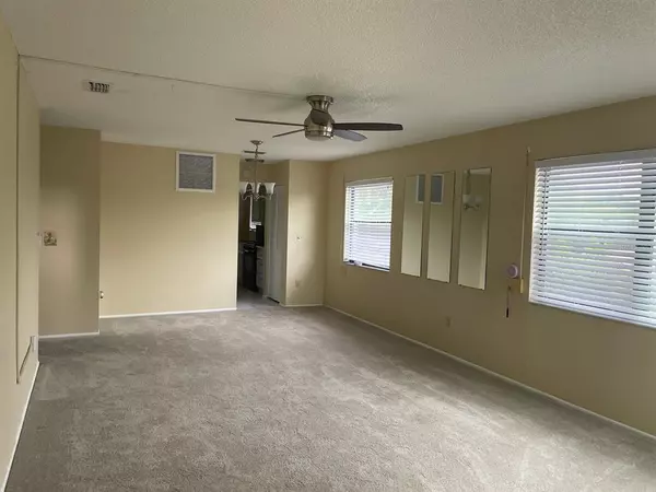 5973 TERRACE PARK DR N #311, St Petersburg, FL 33709