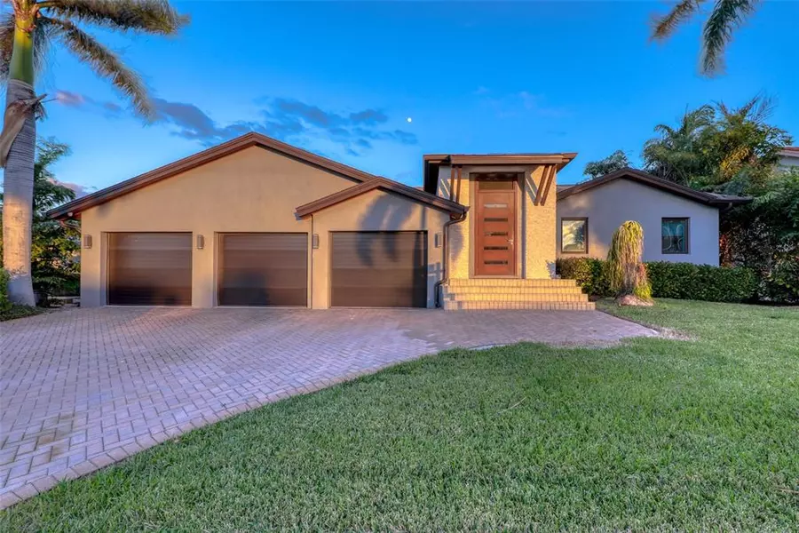 761 ISLAND WAY, Clearwater Beach, FL 33767