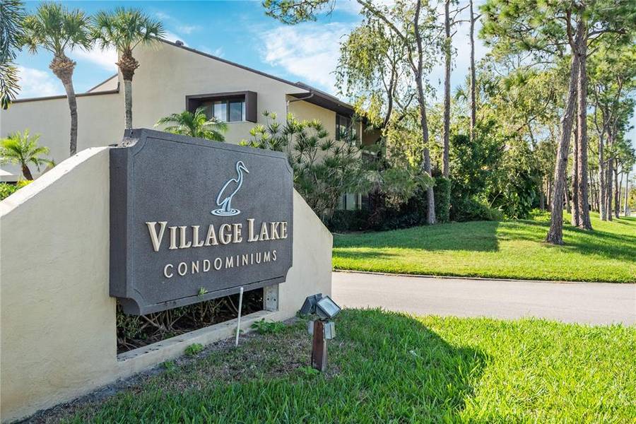 865 N VILLAGE DR N #101B, St Petersburg, FL 33716