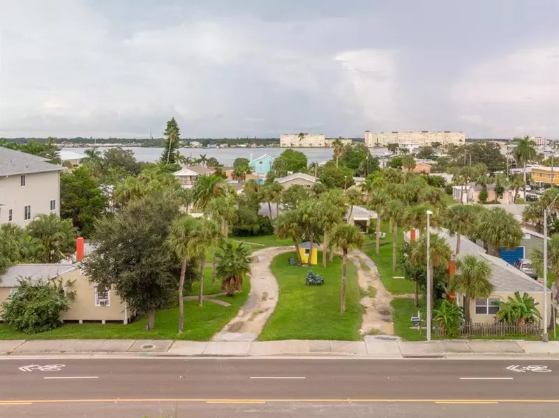 15405 GULF BLVD #B1, Madeira Beach, FL 33708