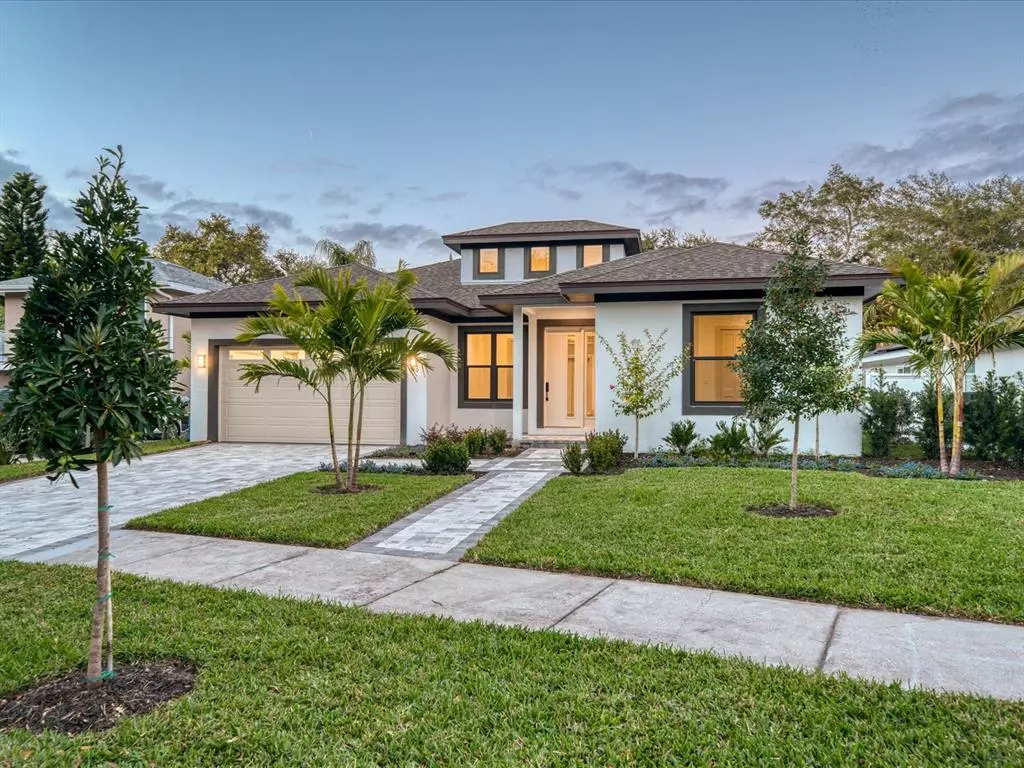 Dunedin, FL 34698,240 GROVE CIR N