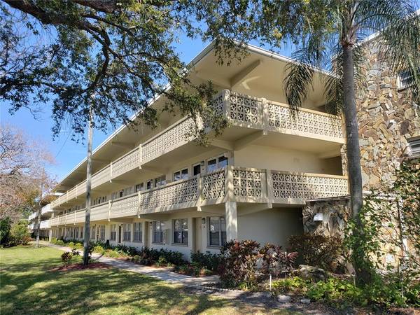 1051 79TH AVE N #307, St Petersburg, FL 33702