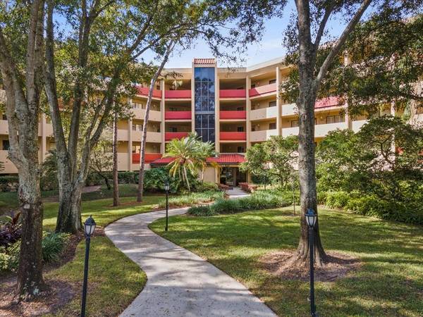 3076 EASTLAND BLVD #105, Clearwater, FL 33761