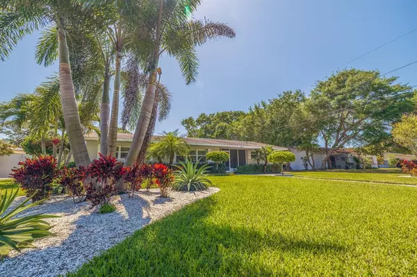 6580 POINSETTIA AVE S, St Petersburg, FL 33707