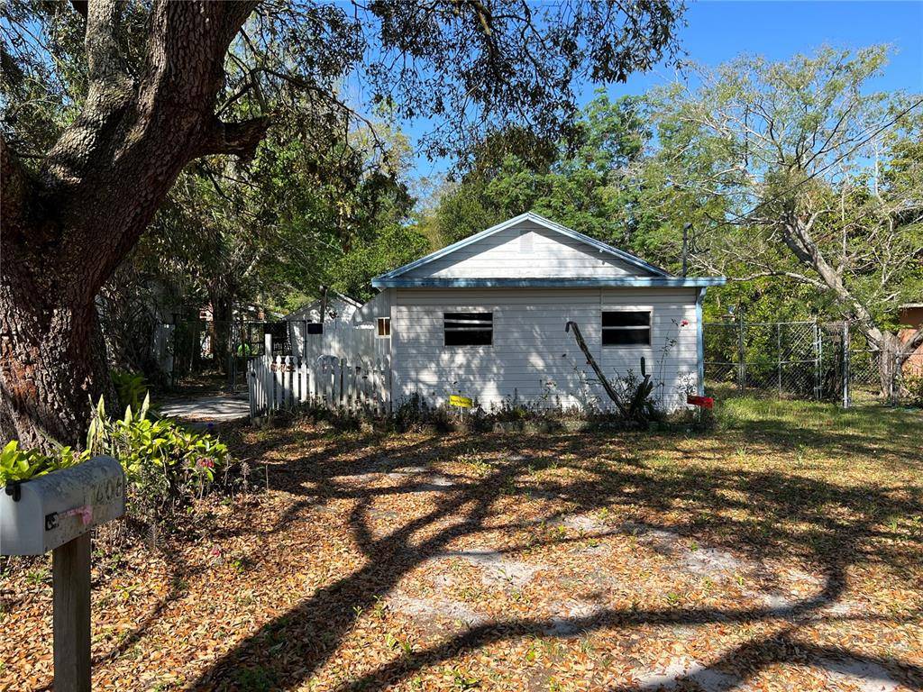 9406 N 18TH ST, Tampa, FL 33612