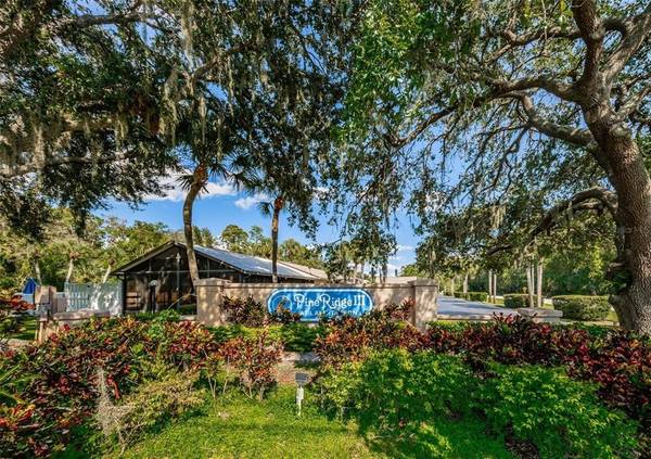 3135 CHARTER CLUB DR #D, Tarpon Springs, FL 34688