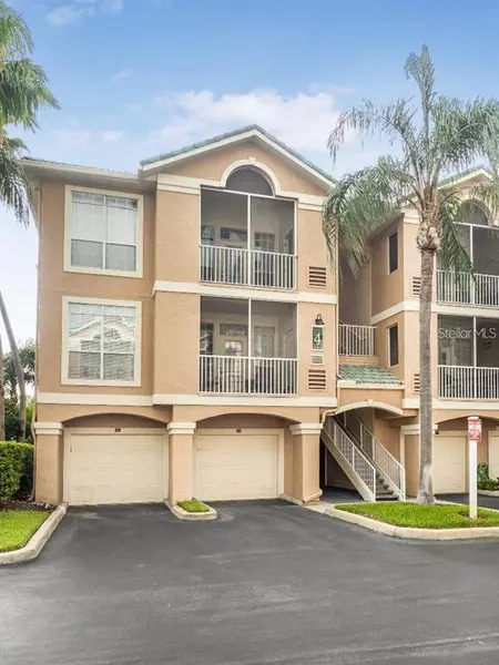 5201 BAY CLUB CIR #5201, Tampa, FL 33607