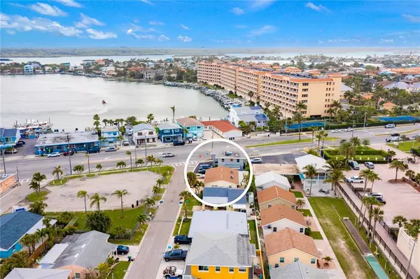 Redington Shores, FL 33708,104 177TH TER W