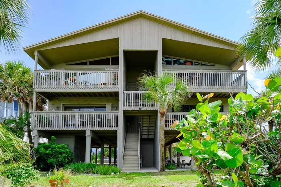 300 3RD AVE #102, Indian Rocks Beach, FL 33785