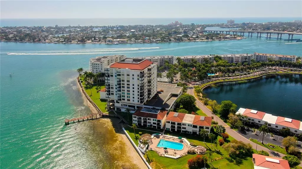 St Petersburg, FL 33715,6287 BAHIA DEL MAR CIR #706