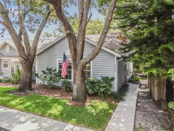 2688 BENTLEY DR, Palm Harbor, FL 34684