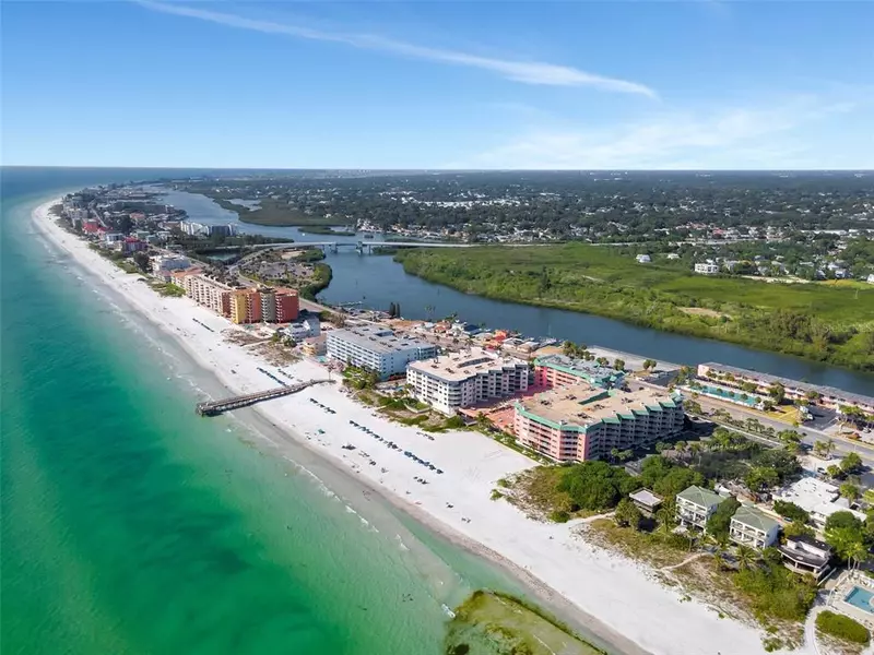 18400 GULF BLVD #2205, Indian Shores, FL 33785