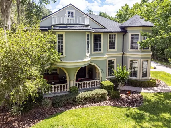 13307 LAKE LIVE OAK DR, Orlando, FL 32828