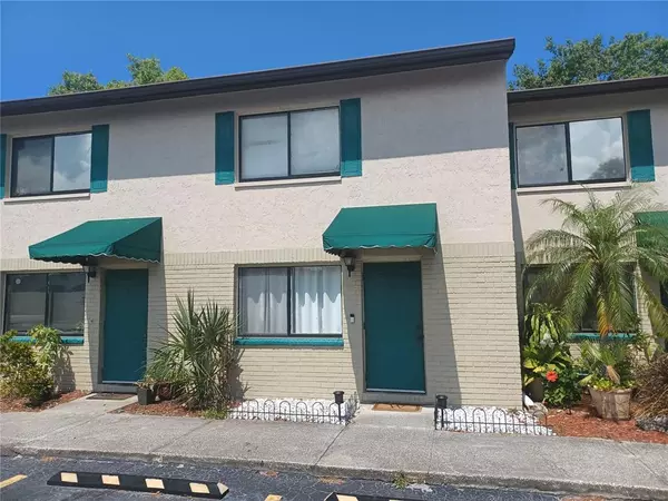 2052 KINGS HWY #6, Clearwater, FL 33755