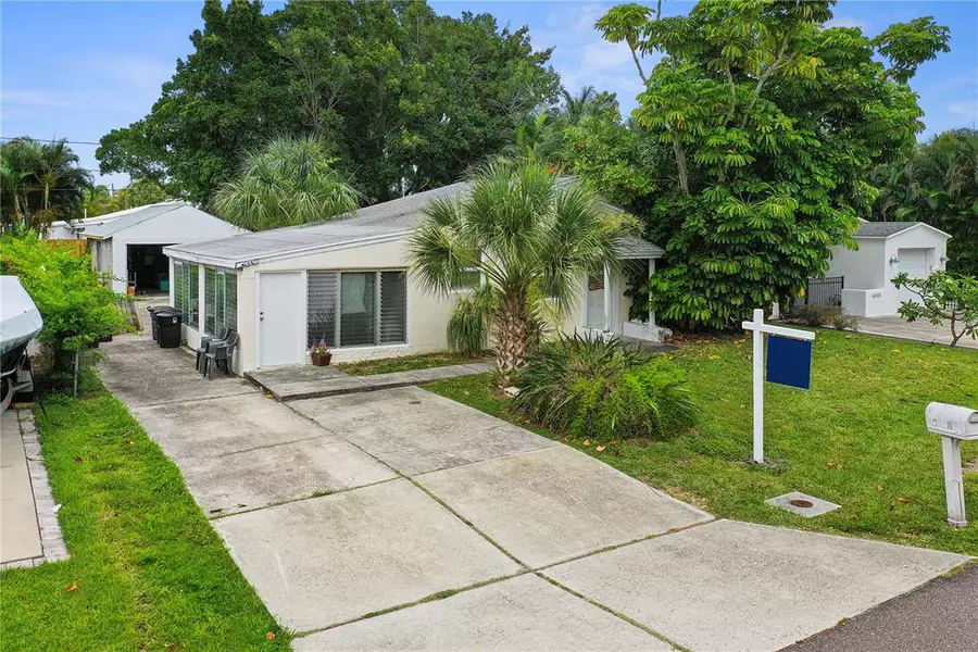 16109 2ND ST E, Redington Beach, FL 33708