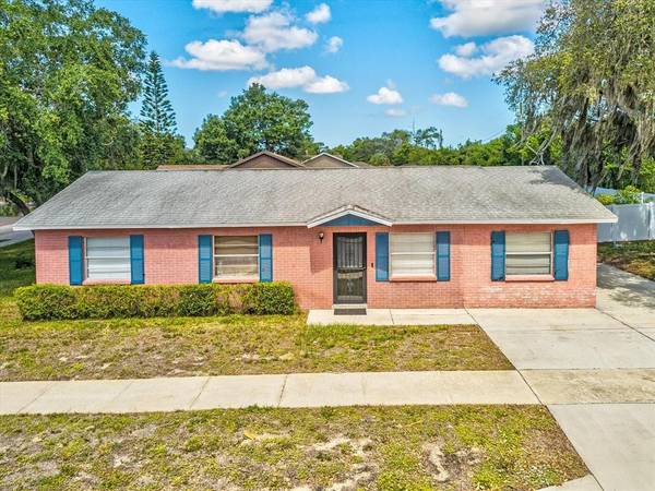 1221 E COURT ST, Tarpon Springs, FL 34689