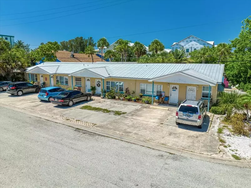 2400 1ST ST, Indian Rocks Beach, FL 33785