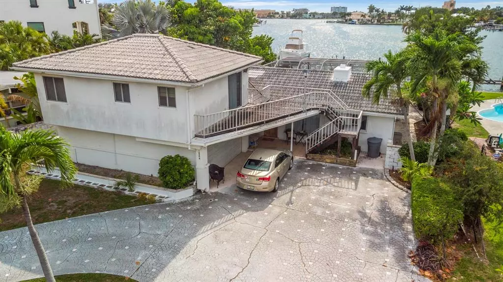 10304 PARADISE BLVD, Treasure Island, FL 33706