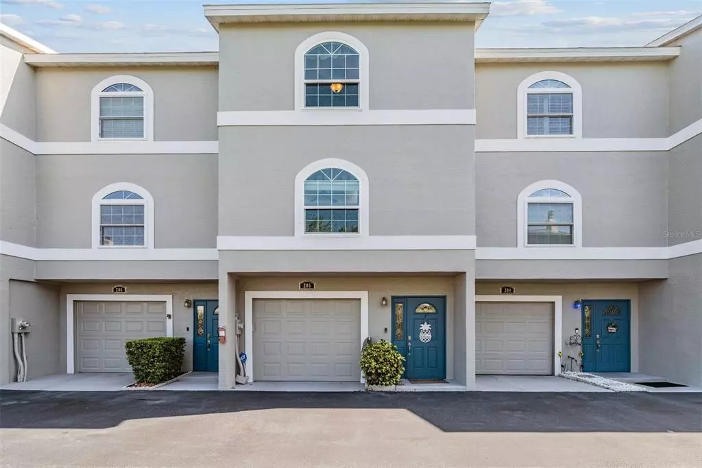Tierra Verde, FL 33715,737 PINELLAS BAYWAY S #205