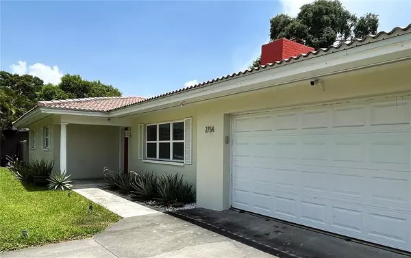 Belleair Bluffs, FL 33770,2754 RENATTA DR