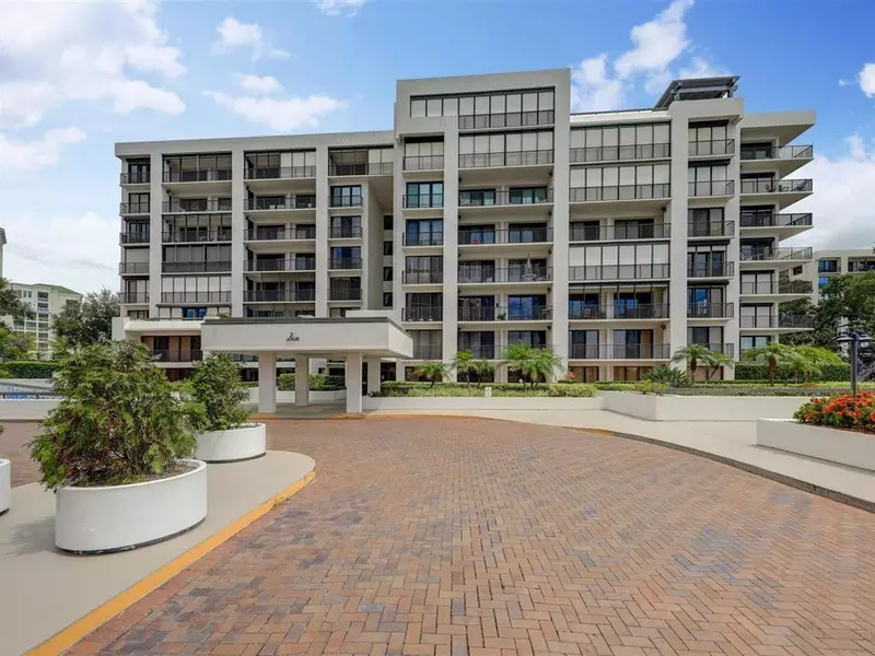 6 BELLEVIEW BLVD #202, Belleair, FL 33756