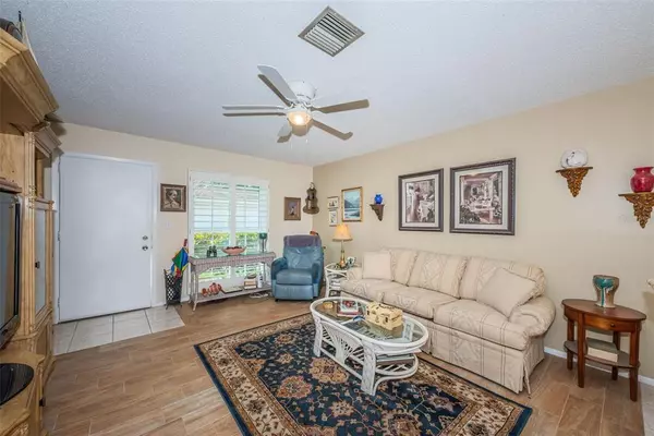 Dunedin, FL 34698,843 OXFORD CT