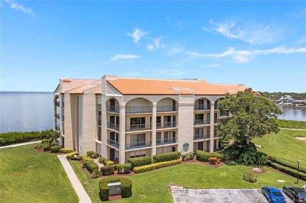 332 MARINER DR #332, Tarpon Springs, FL 34689