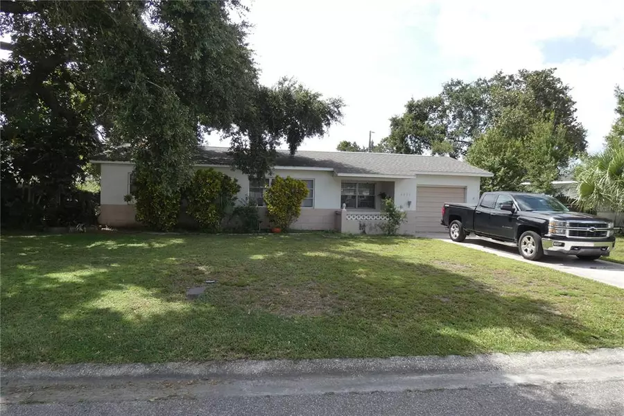 6611 KENT DR N, St Petersburg, FL 33702