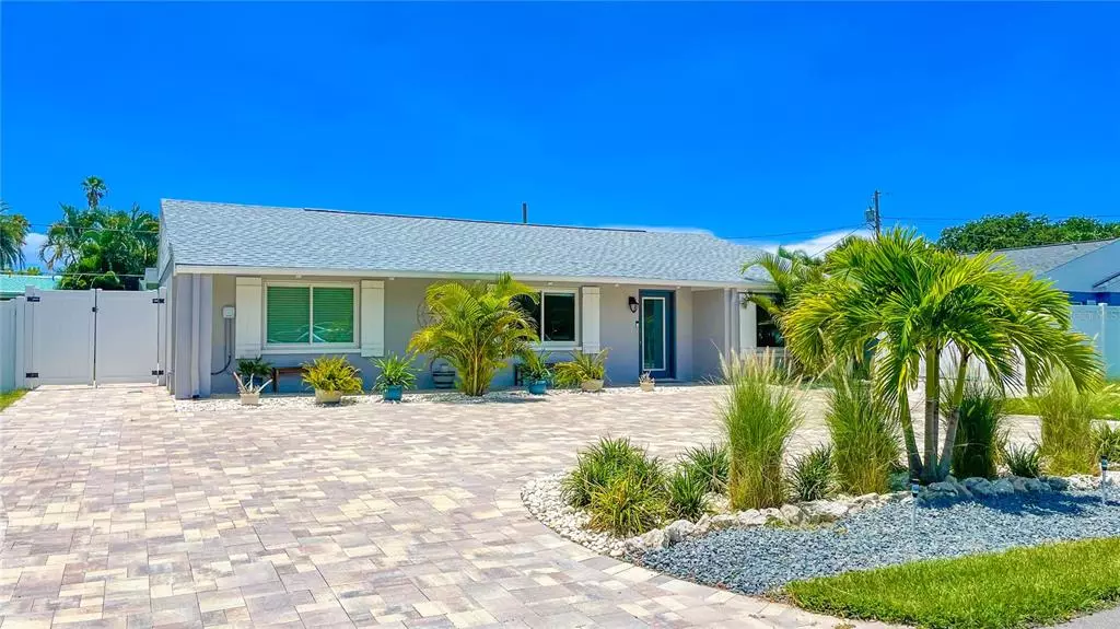 15914 2ND ST E, Redington Beach, FL 33708