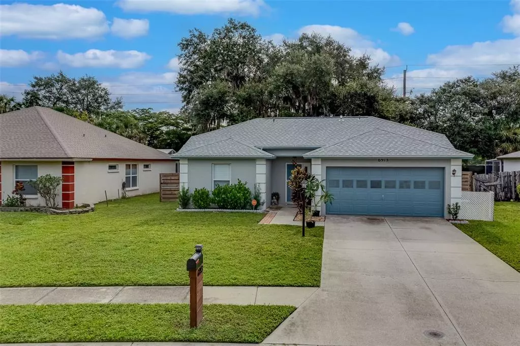 Sarasota, FL 34243,6913 44TH CT E