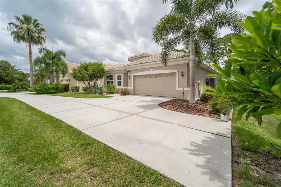 9144 WILLOW BROOK DR, Sarasota, FL 34238