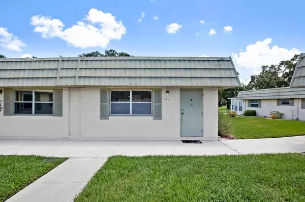 102 CAMBRIDGE TRL #231, Sun City Center, FL 33573