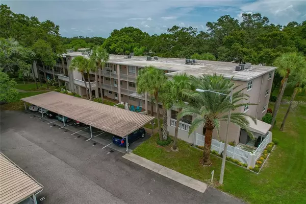 Dunedin, FL 34698,821 PATRICIA AVE #203