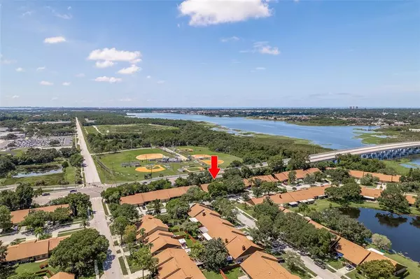 Largo, FL 33773,9862 LAKE SEMINOLE DR W