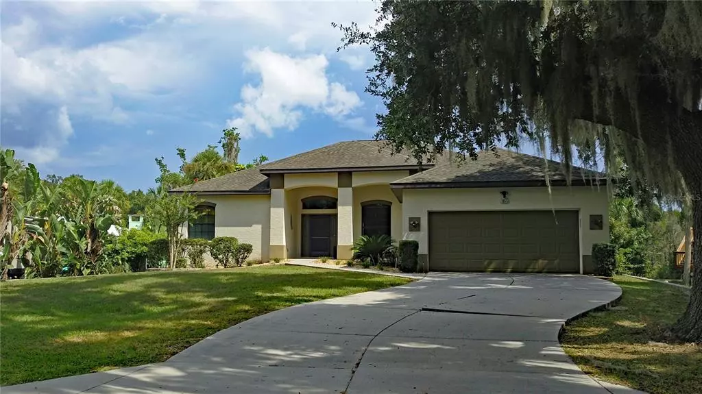 1055 N CRESCENT DR, Crystal River, FL 34429