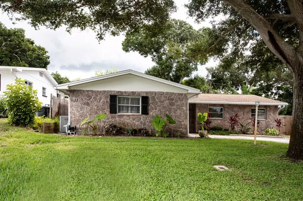 Seminole, FL 33776,8253 137TH LN