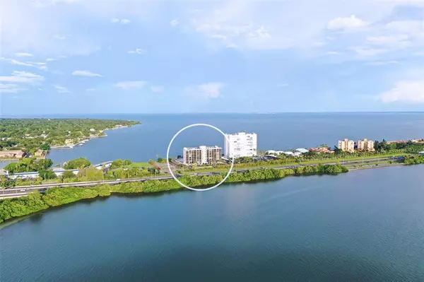 St Petersburg, FL 33711,7100 SUNSHINE SKYWAY LN S #904