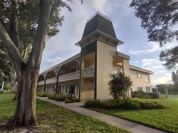 Clearwater, FL 33763,2400 FRANCISCAN DR #52