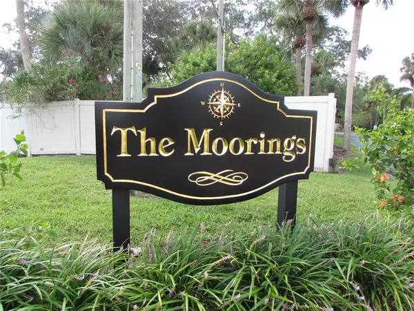 Tarpon Springs, FL 34689,350 MOORINGS COVE DR #350