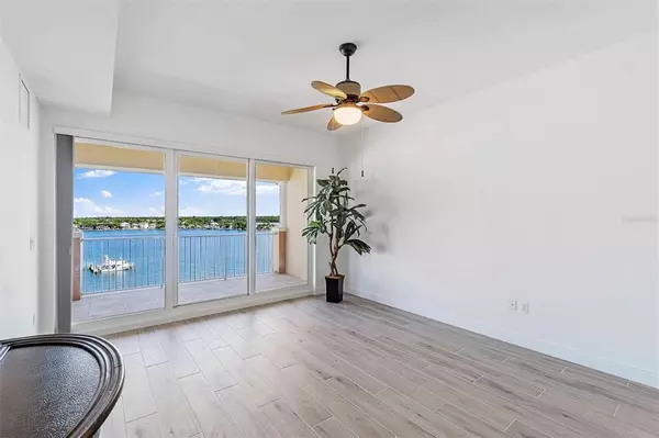 Redington Shores, FL 33708,17715 GULF BLVD #703