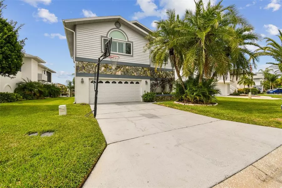 6139 FJORD WAY, New Port Richey, FL 34652