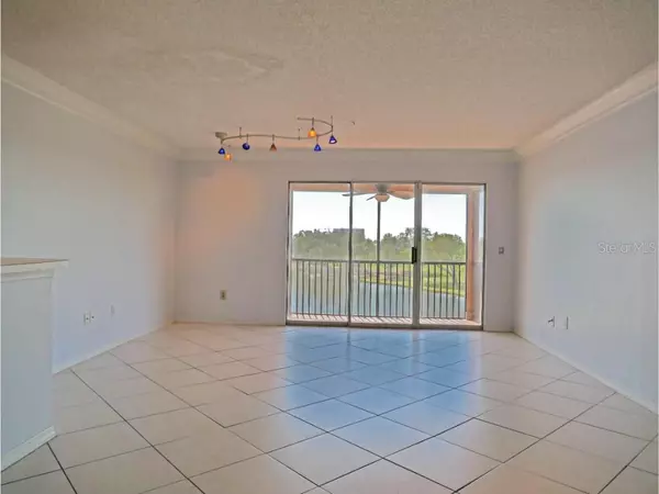 Clearwater, FL 33762,2400 FEATHER SOUND DR #736