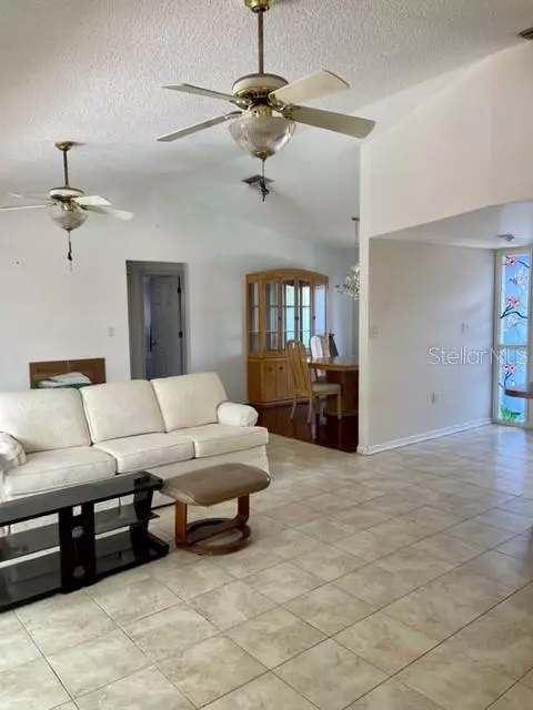 Seminole, FL 33772,9886 121ST ST